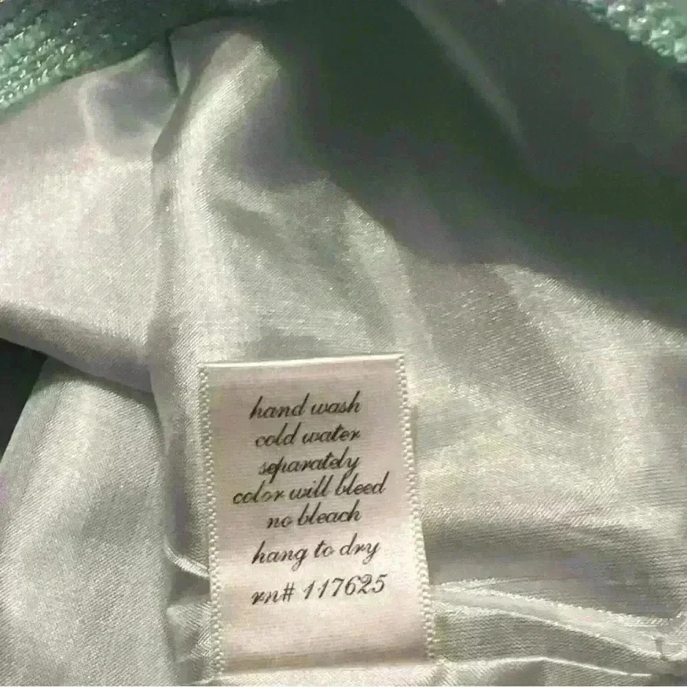 ⭐️2/$10⭐️ Mint & gold metallic shift dress size S - Picture 6 of 6